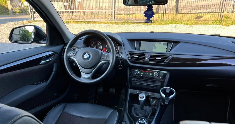 BMW X1 cena 49500 przebieg: 168200, rok produkcji 2013 z Piaseczno małe 781